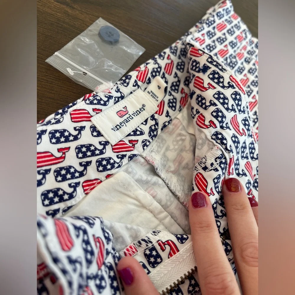 NWOT Vineyard Vines Red, Blue, and White Patterned Women's Shorts - Picture 2 of 5